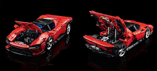 Two Lego Daytona's