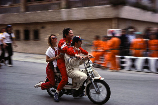 Patrick Depailler e Giacomelli in motorino Monaco 1980