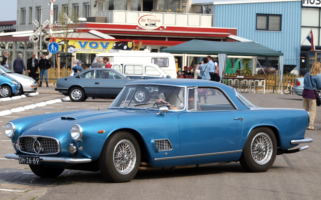 Blue Maserati 3500-GT