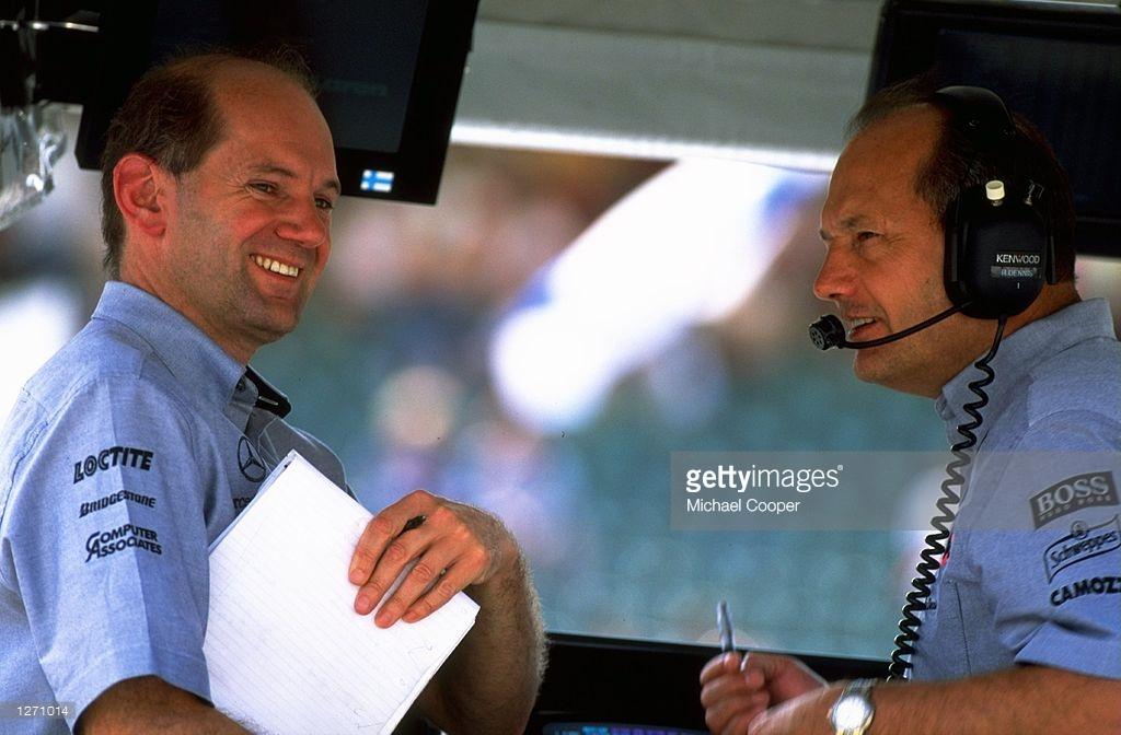August 1998, Adrian Newey and Ron Dennis of the McLaren-Mercedes.