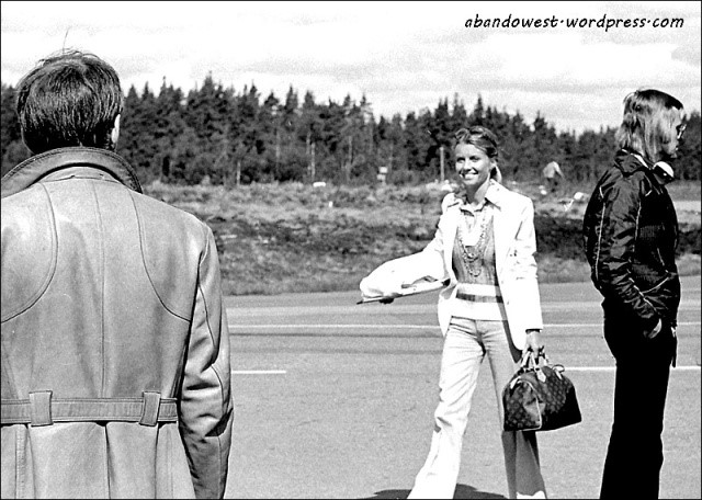 Barbro Peterson, Ronnie's wife, arrives at the track - Anderstorp - June 1974.