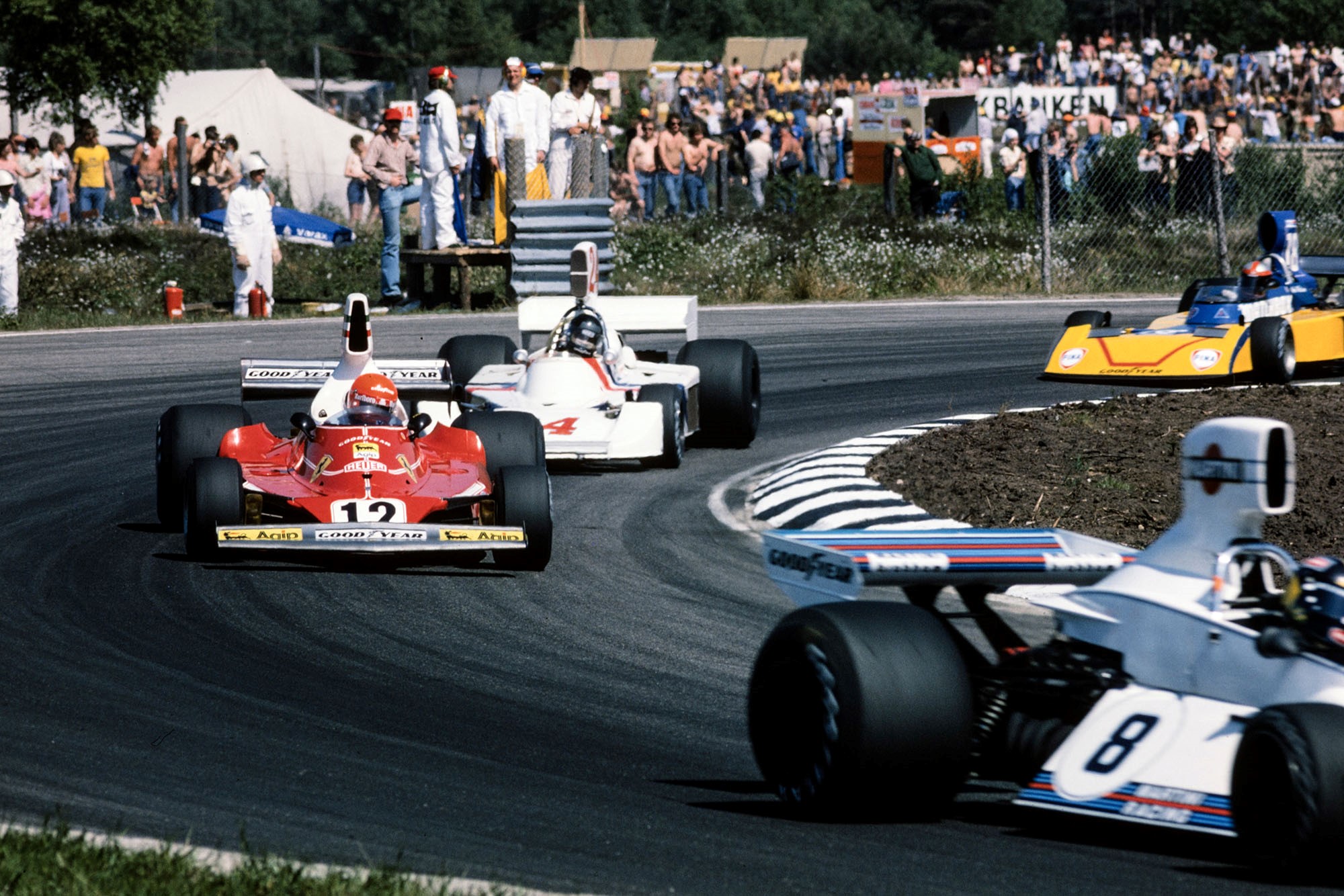 1975 Swedish GP. Niki Lauda leads James Hunt.