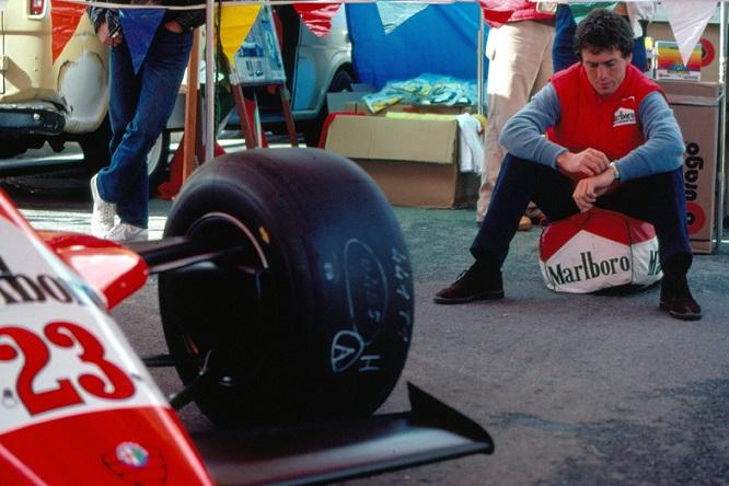 Andrea de Cesaris, box Alfa-Romeo.
