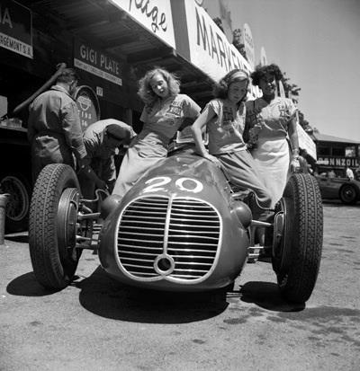 Vintage pit babes at a 1950 GP.