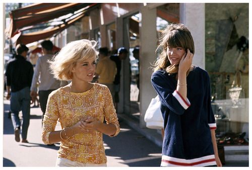 Sylvie Vartan and Françoise Hardy in 1963, another epoch. 