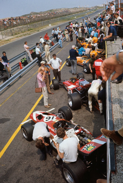 Cars in the pit lane before the start of the Dutch GP on 21 June 1970. Photo by Lat Images.