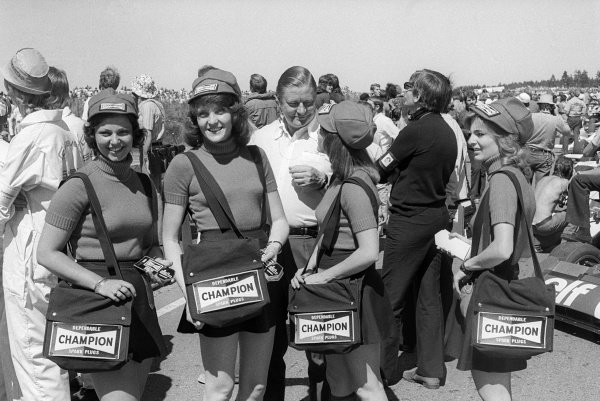 Champion spark plugs girls on the grid at Anderstorp, Sweden, on 17 June 1973. 