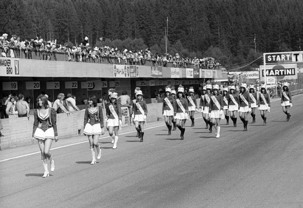 Marching girls entertain the crowd on the grid before the start of the race at the Austrian GP on 19 August 1973. 