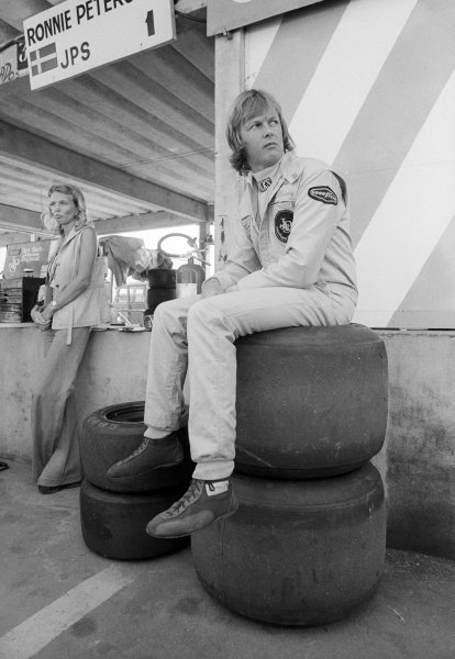 Ronnie and Barbro Peterson at the Brazilian Grand Prix in Interlagos, São Paulo, on 27 January 1974. 