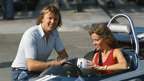 Ronnie Peterson with his wife Barbro in 1976, two years before his death. 