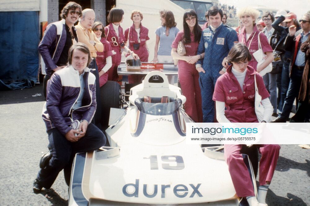 Alan Jones and team boss John Surtees at the presentation of the Surtees-Ford ‘Durex’ at the Belgian GP on 16 May 1976.