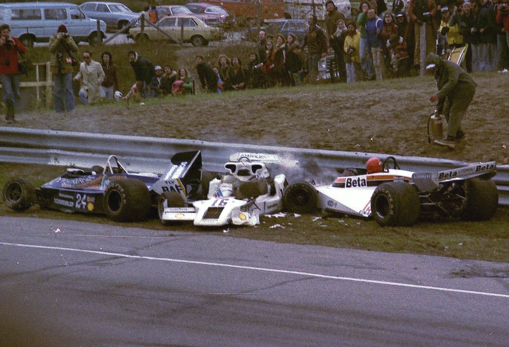 Keegan - Patrese - Brambilla crash at the Canadian GP in Mosport on 09 October 1977.