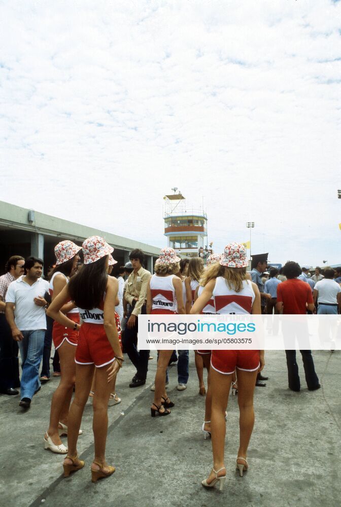 Marlboro promotion girls at the Argentinean Grand Prix in Buenos Aires on 21 January 1979.