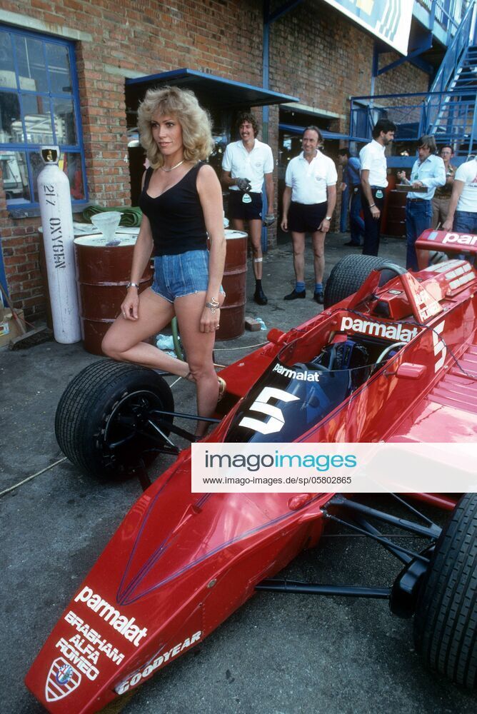 Sexy pit girl on Niki Lauda’s Brabham Alfa Romeo at the 1979 South African Grand Prix in Kyalami on 03 March 1979.