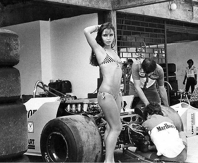 A girl in a bikini at the Brazilian Grand Prix in Jacarepaguá, Rio de Janeiro, on 29 March 1981.