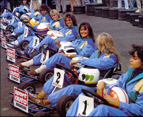 During the Grand Prix of Germany at the ‘neue’ Nurburgring on 04 August 1985 Ute, Elio’s fiancée, was invited to take part in a Drivers Wives and Girlfriends kart race. Ute, sporting the number 3, didn’t let Elio down and brought the kart home in the points with a second place finish.