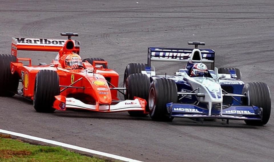 Juan Pablo Montoya, Williams, surprised Schumacher, Ferrari, in this way at the Brazilian Grand Prix in Interlagos on 01 April 2001.