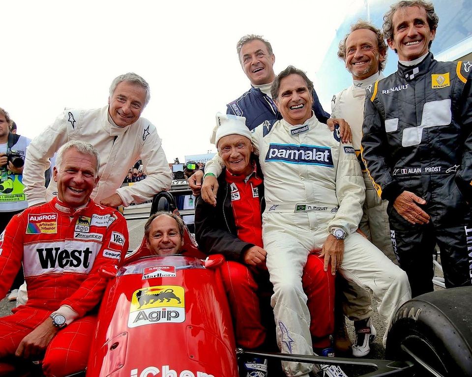 Christian Danner, Riccardo Patrese, Gerhard Berger, Niki Lauda, Jean Alesi, Nelson Piquet, Pierluigi Martini and Alain Prost in 2015.