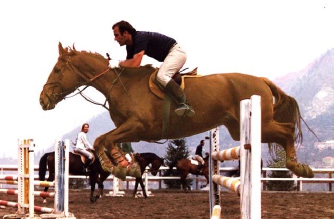 Giorgio Piola riding a horse.