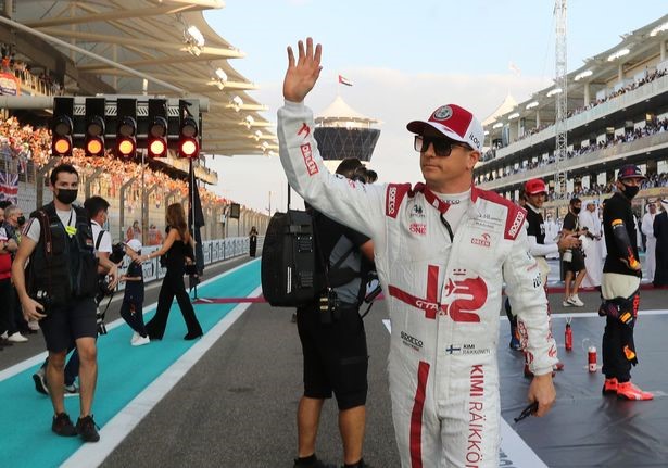Kimi Raikkonen waves goodbye to fans after his last race in F1 in Abu Dhabi. 