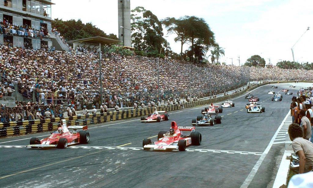 1976 Brasilian GP at Interlagos.