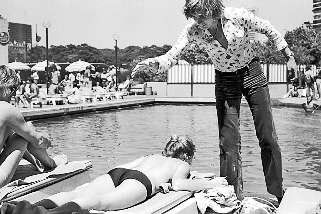 Ronnie and Barbro Peterson with James Hunt.