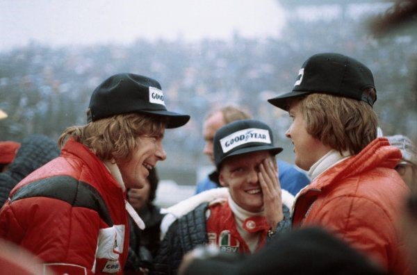 Fuji, Japan, 22nd - 24th October 1976. James Hunt, McLaren M23-Ford, 3rd position, with Niki Lauda, Ferrari 312T2. 