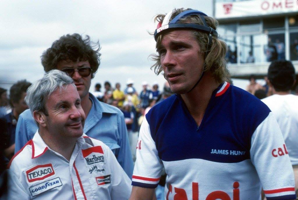 Teddy Mayer and James Hunt, McLaren, at the Brazilian Grand Prix in Interlagos on 23 January 1977. 