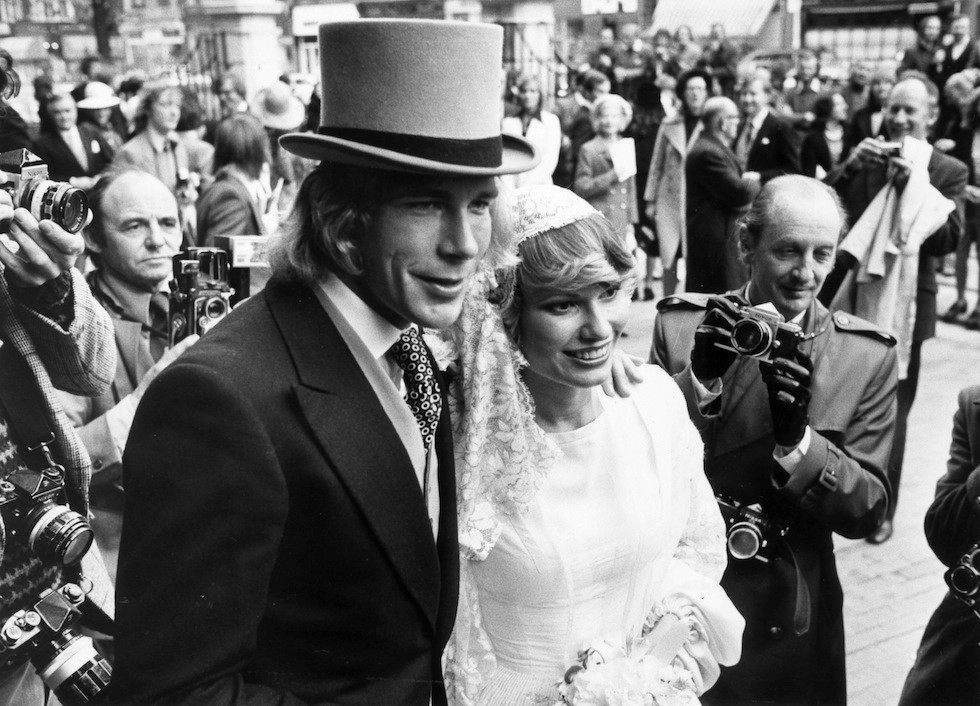 19th October 1974: James Hunt and his bride Suzy Miller on their wedding day outside Brompton Oratory, London. 