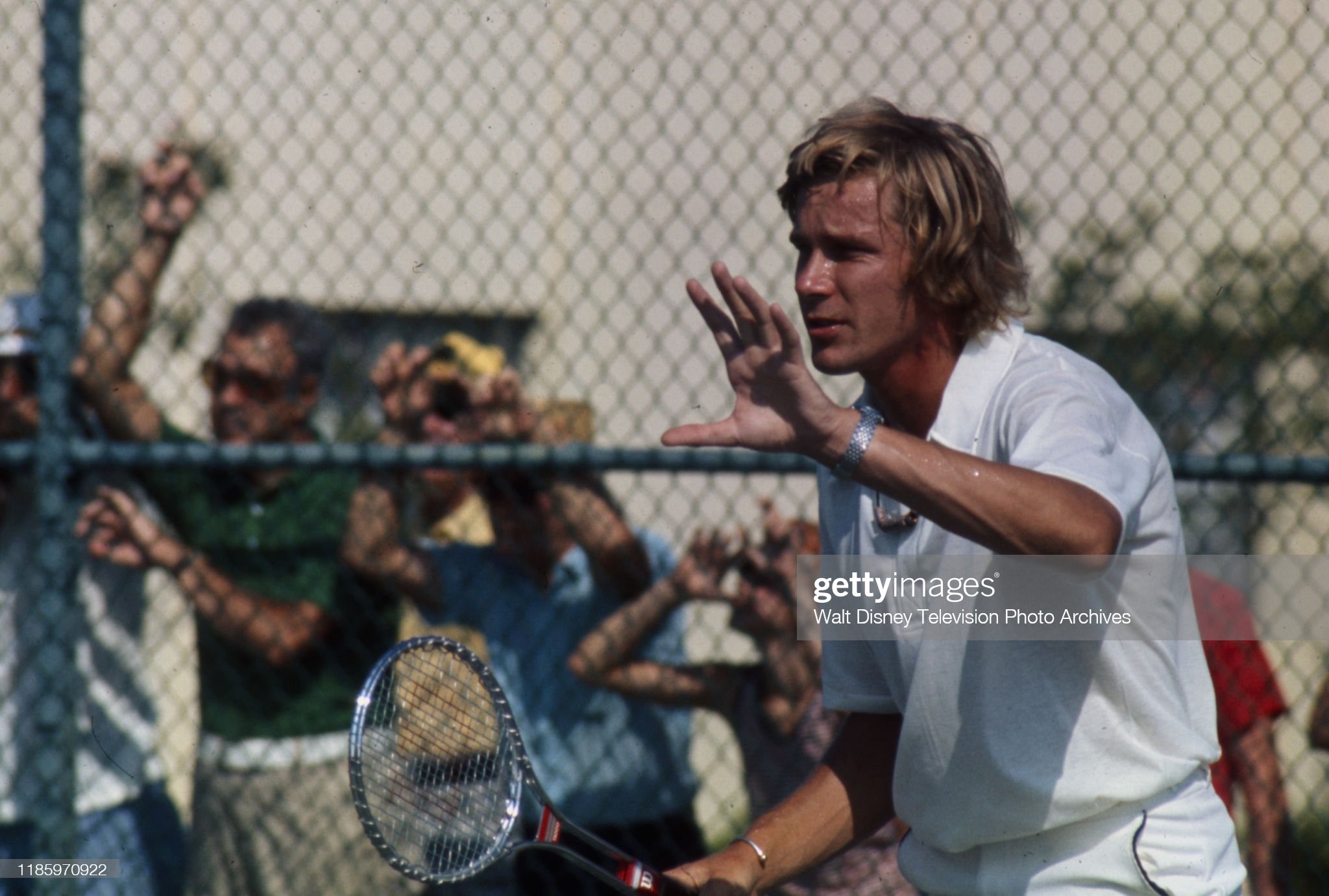 Unspecified - 1975: James Hunt competing in tennis competition on the ABC tv series 'Superstars'. 