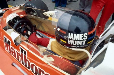 James Hunt, McLaren M23 Ford - Cosworth DFV 3.0 V8 (RET), at the Monaco Grand Prix on 30 May 1976. 