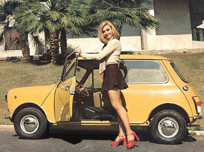 Raffaella Carra’ and a yellow Mini.