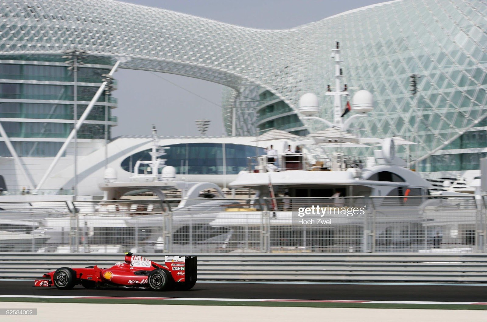 Kimi Raikkonen, Ferrari, drives during qualifying for the Abu Dhabi F1 Grand Prix at the Yas Marina Circuit on October 31, 2009 in Abu Dhabi, United Arab Emirates.