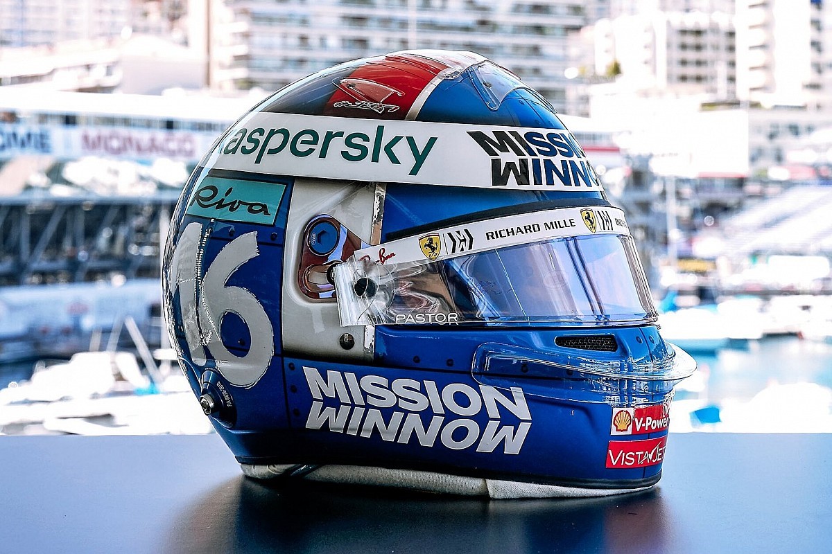 Charles Leclerc's helmet in Monaco dedicated to Louis Chiron.