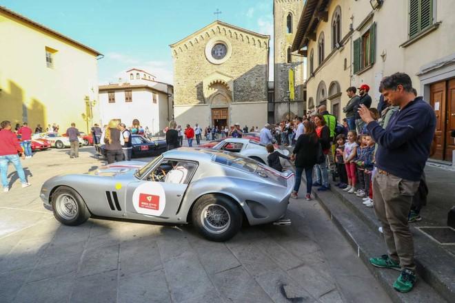 Vintage Ferraris at Scarperia.
