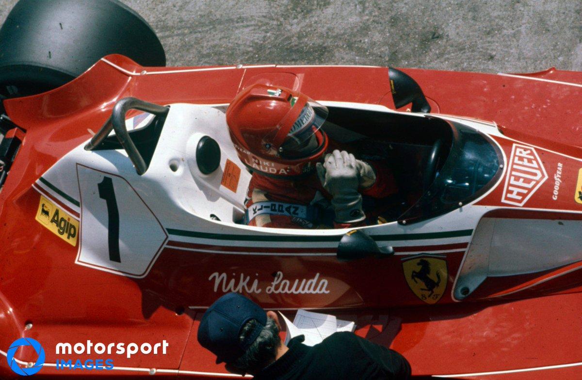 Picture of Niki Lauda in his F1 car