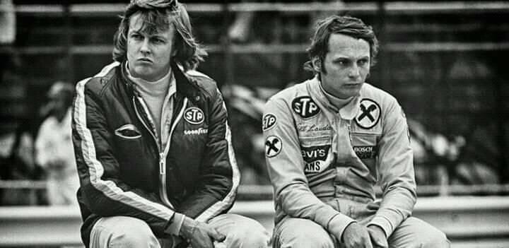 Picture of Niki Lauda with Ronnie Peterson