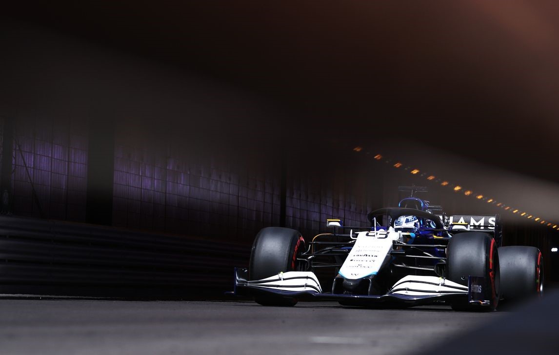 A Williams F1 in action.