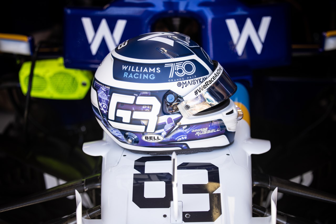 An helmet celebrating the 750th Grand Prix of Williams racing.
