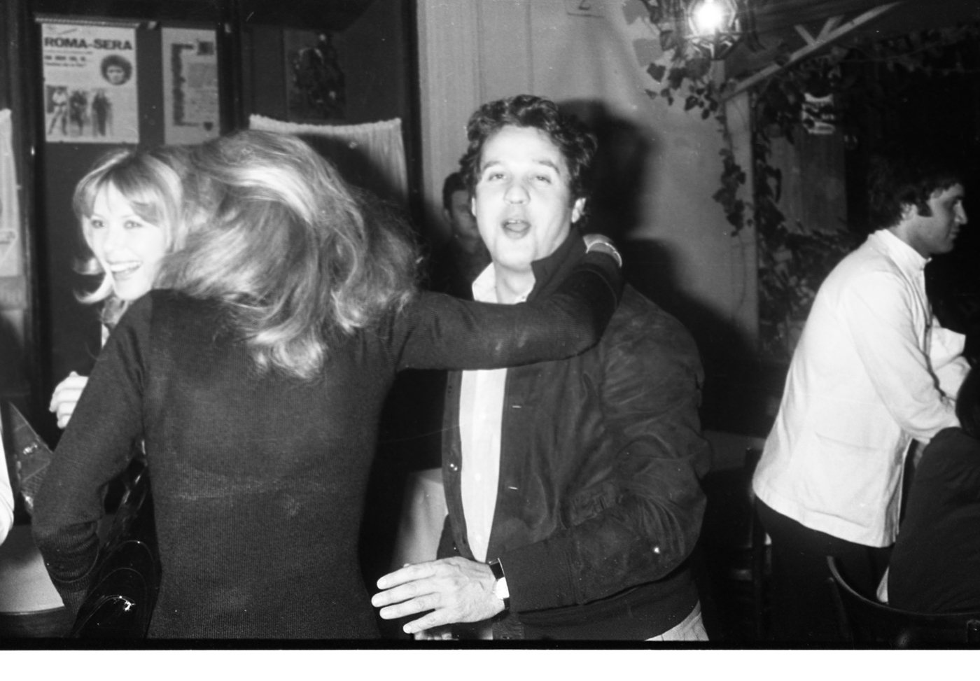 Renato Pozzetto with Ursula Andress in 1975. 