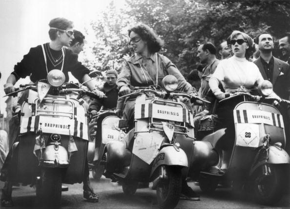The Paris team on the starting line at the women's moped race held in Milan on June 09, 1952.