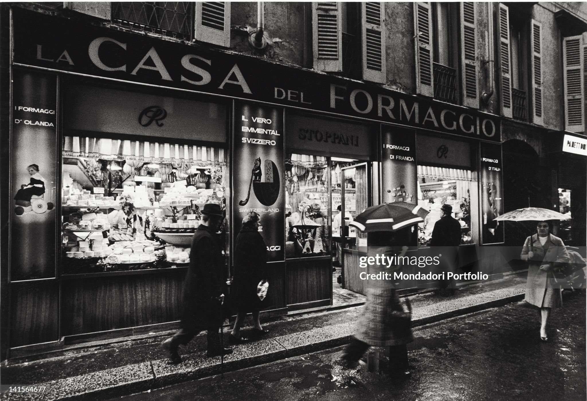 'La casa del formaggio', a well-known shop in Milan, in 1973. 
