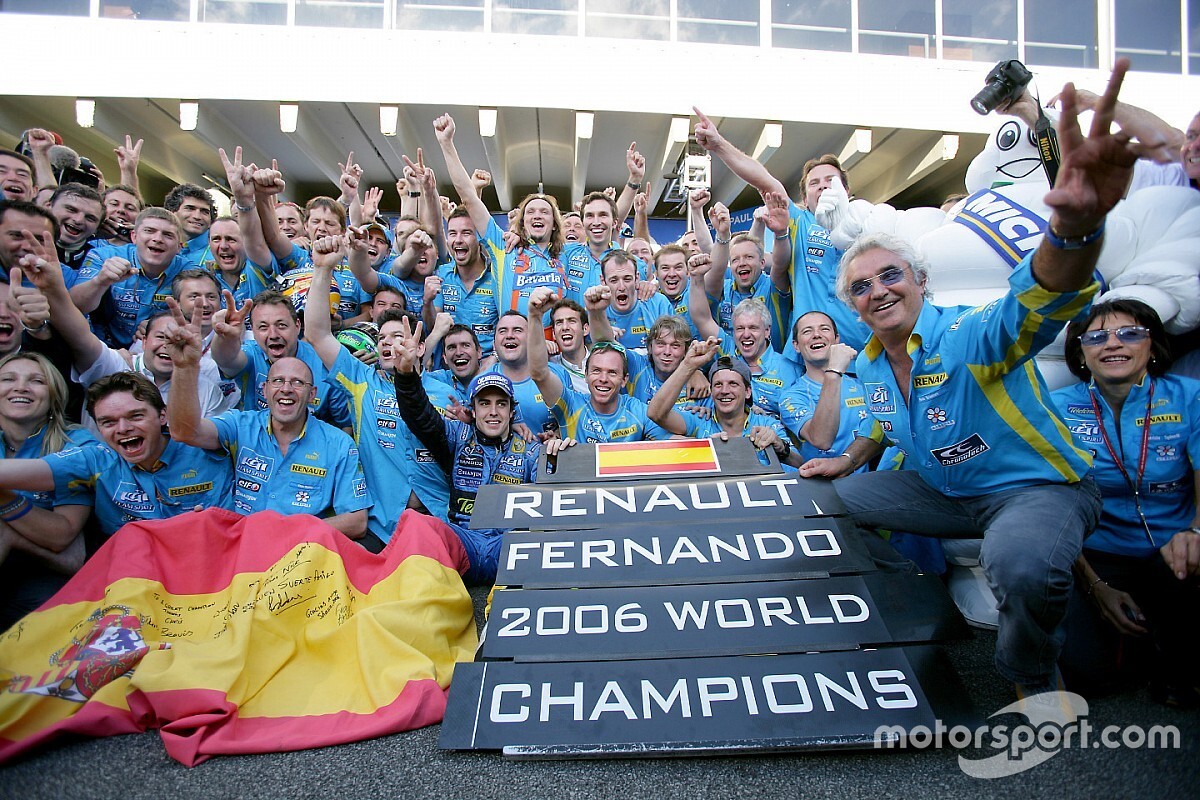The team Renault in 2006.