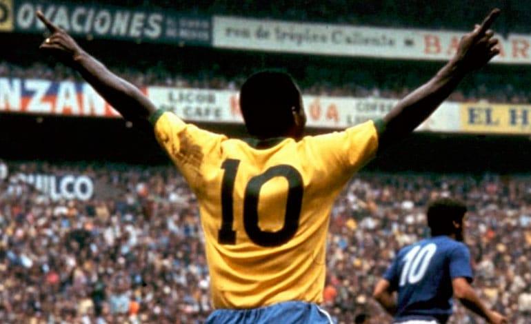Pele' with the number 10 of Brazil.