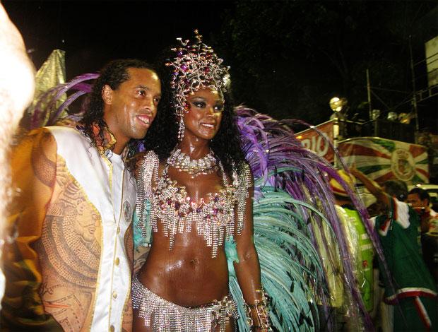 Ronaldinho at the Carnival of Rio de Janeiro alongside Cris Vianna, queen of drums.