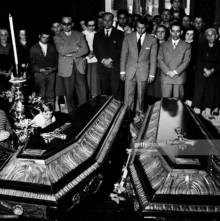 The funeral of de Portago.