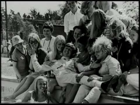 Ronnie Peterson and some women.