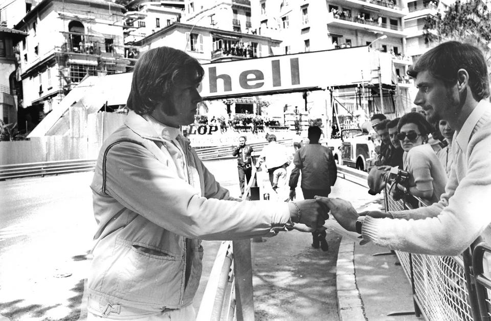 Ronnie is congratulated by an admirer before his first start in the F1 World Championship in Monaco on 10 May 1970. The debut takes place in a March 701. 