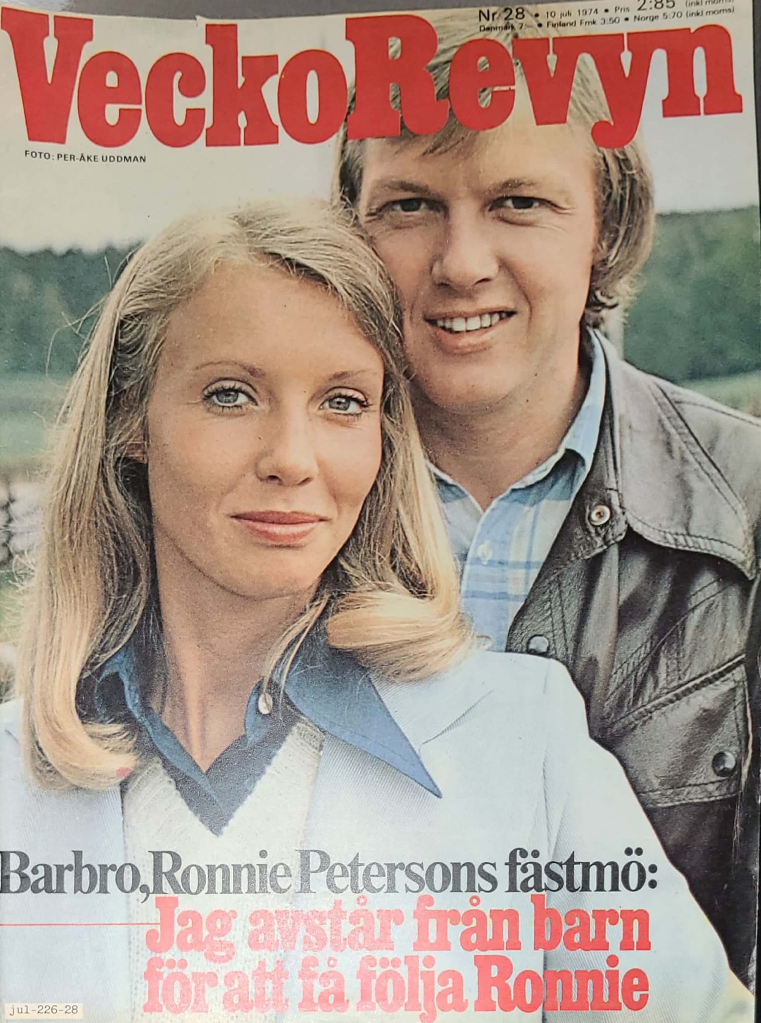 Ronnie and Barbro Peterson on the cover of a magazine on 10 July 1974.