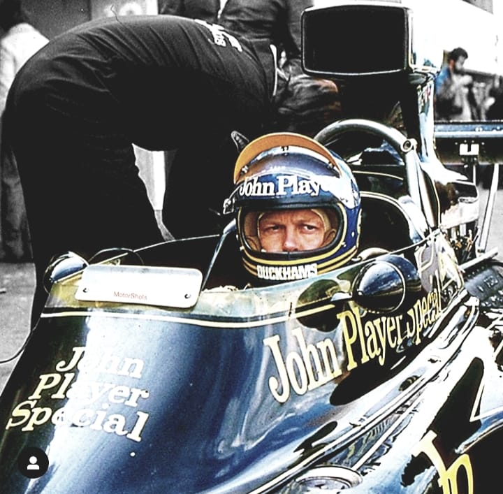 Ronnie Peterson, Lotus, in 1975. 